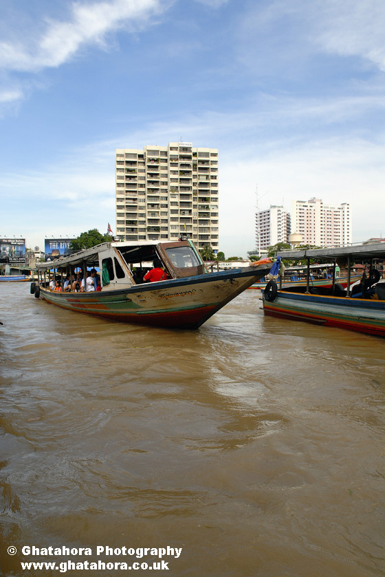 DSC8358 
 Boat trip on Chao Phraya River, Bangkok - Nonthaburi, Thailand 
 Keywords: Bangkok - Nonthaburi, Chao Phraya River, , Bhupinder Ghatahora,